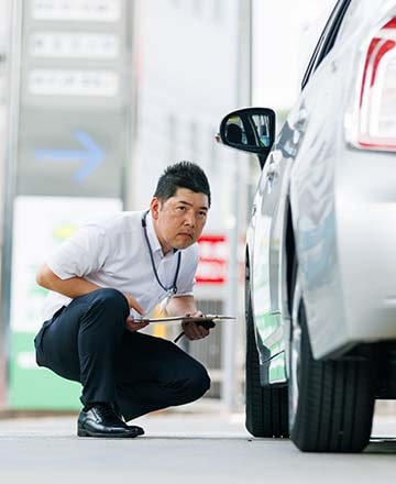 車両査定の様子